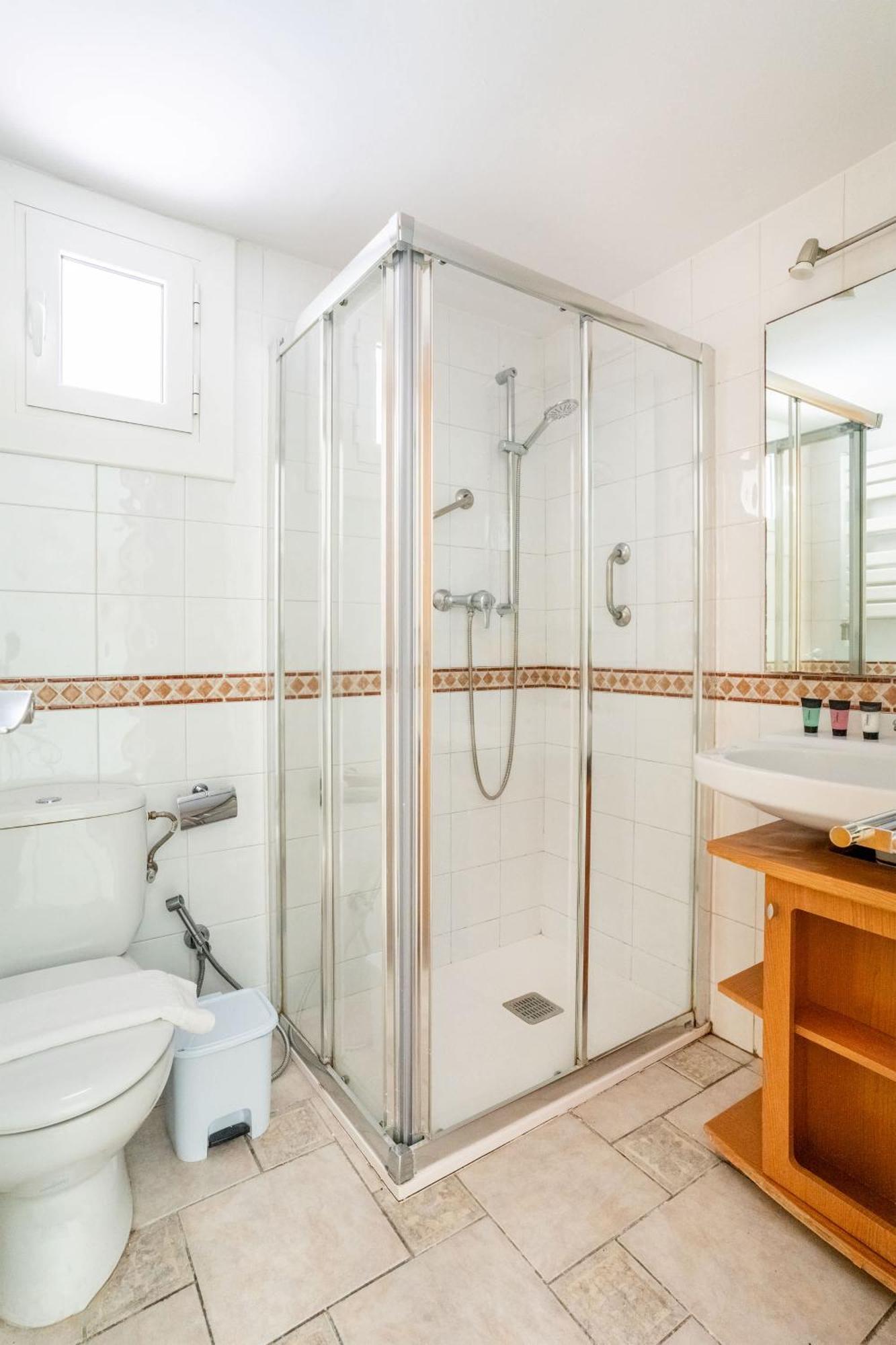 Historic With Private Terrace In Example Barcelone