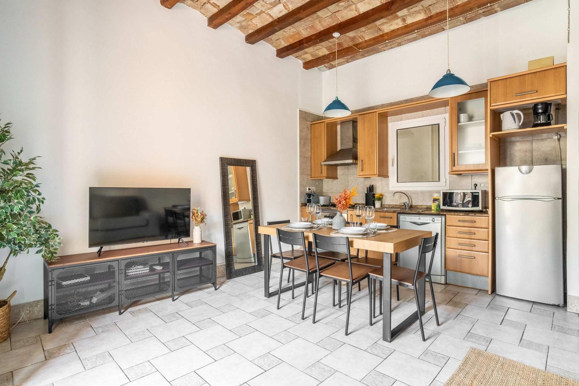Historic With Private Terrace In Example Barcelone